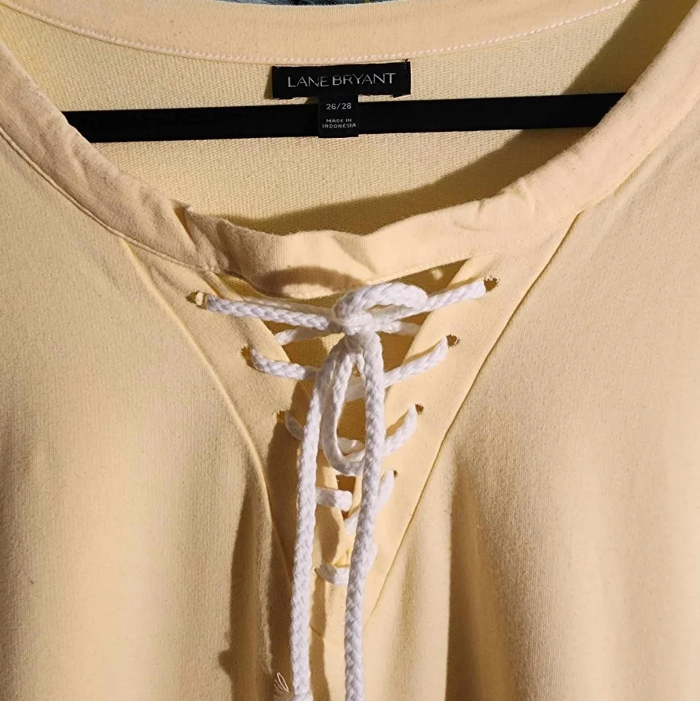 Lane Bryant french terry sweatshirt size 26/28 NWOT in buttery yellow. - Picture 2 of 7